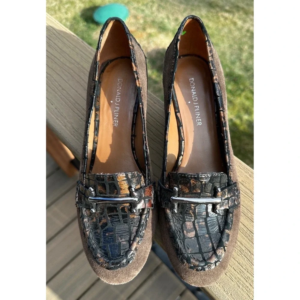 Donald J Pliner Neny Espress Bronze Suede Croc Embossed Wedge Pumps 7.5M